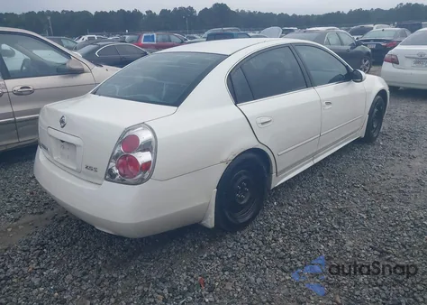 2005 Nissan Altima 2.5 S from USA, damaged, VIN 1N4AL11E05C104589